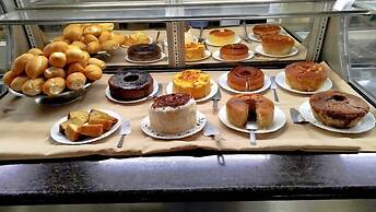 AUGUSTO'S HOTEL E RESTAURANTE