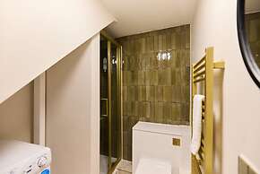 The River Cam Hideaway - Fabulous 6bdr House With Garden Plus Terrace