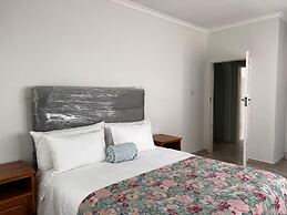 Rustic 3 Bedroom Cottage - 2267