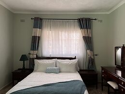 Rustic 3 Bedroom Cottage - 2267