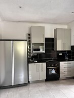 Rustic 3 Bedroom Cottage - 2267