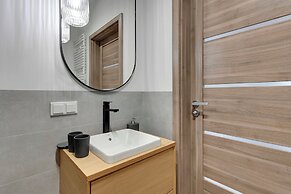 Chylońska 100 by Grand Apartments