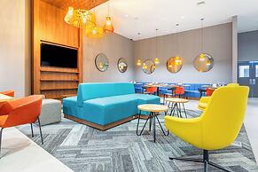 Tru By Hilton Chillan Ferrat