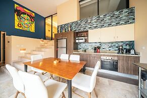 2 BR Condo Rooftop Gym & Pool - Veronica