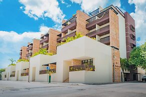 2 BR Condo Rooftop Gym & Pool - Veronica