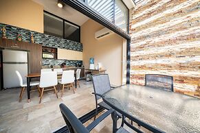 2 BR Condo Rooftop Gym & Pool - Veronica