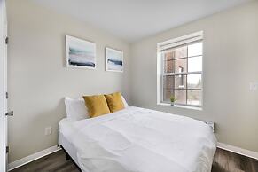 Modern Retreat Near Henry Ford