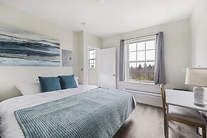 Modern Retreat Near Henry Ford