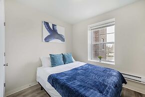 Modern Retreat Near Henry Ford