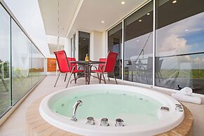 Martinique Cartagena by HostPro