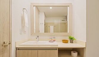 Martinique Cartagena by HostPro