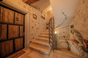 Cappalace Stone House