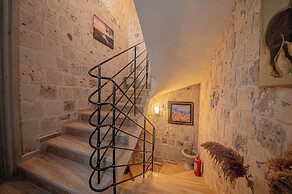 Cappalace Stone House