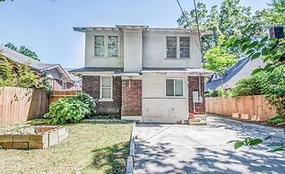 The Rolling Stone Near Downtown