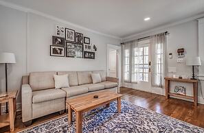 The Rolling Stone Near Downtown