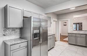 The Rolling Stone Near Downtown