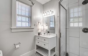 The Rolling Stone Near Downtown