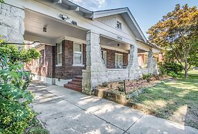 The Rolling Stone Near Downtown