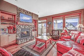 Treetop Getaway Ski In and Out Sleeps 10