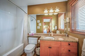 Treetop Getaway Ski In and Out Sleeps 10