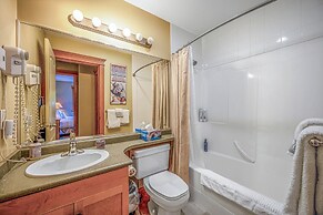 Treetop Getaway Ski In and Out Sleeps 10