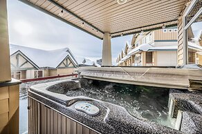 Treetop Getaway Ski In and Out Sleeps 10