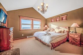 Treetop Getaway Ski In and Out Sleeps 10