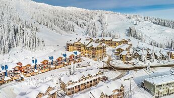 Treetop Getaway Ski In and Out Sleeps 10