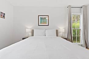 Large Fenced Yard Shamrock Stay