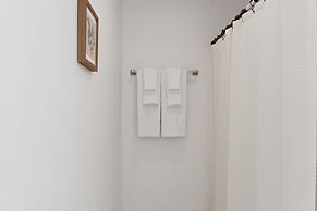 Large Fenced Yard Shamrock Stay