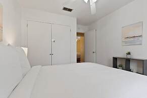 Large Fenced Yard Shamrock Stay