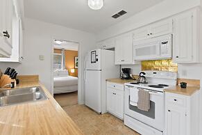 Large Fenced Yard Shamrock Stay