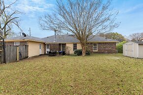 Large Fenced Yard Shamrock Stay