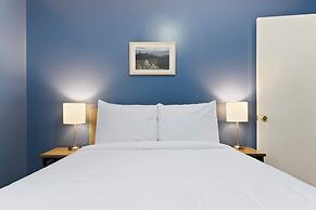 Large Fenced Yard Shamrock Stay