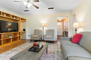 Large Fenced Yard Shamrock Stay