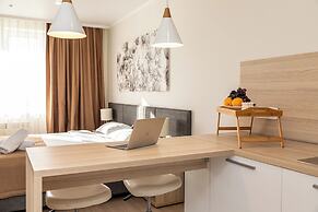 Yes apartments by botanical garden