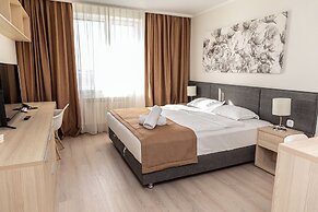 Yes apartments by botanical garden