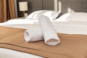 Yes apartments by botanical garden