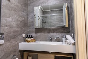 Yes apartments by botanical garden