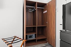 Global Luxury Suites at The Variety