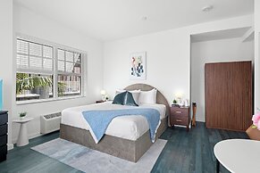 Global Luxury Suites at The Variety