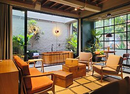 Hotel Doblell Near Provenza by Wynwood House