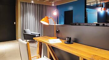 Hotel Doblell Near Provenza by Wynwood House