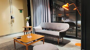 Hotel Doblell Near Provenza by Wynwood House