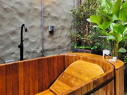 Hotel Doblell Near Provenza by Wynwood House