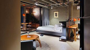 Hotel Doblell Near Provenza by Wynwood House