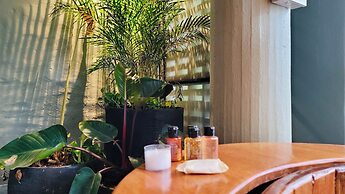 Hotel Doblell Near Provenza by Wynwood House