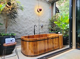 Hotel Doblell Near Provenza by Wynwood House