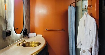 Hotel Doblell Near Provenza by Wynwood House