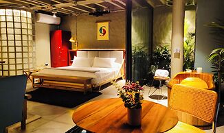 Hotel Doblell Near Provenza by Wynwood House